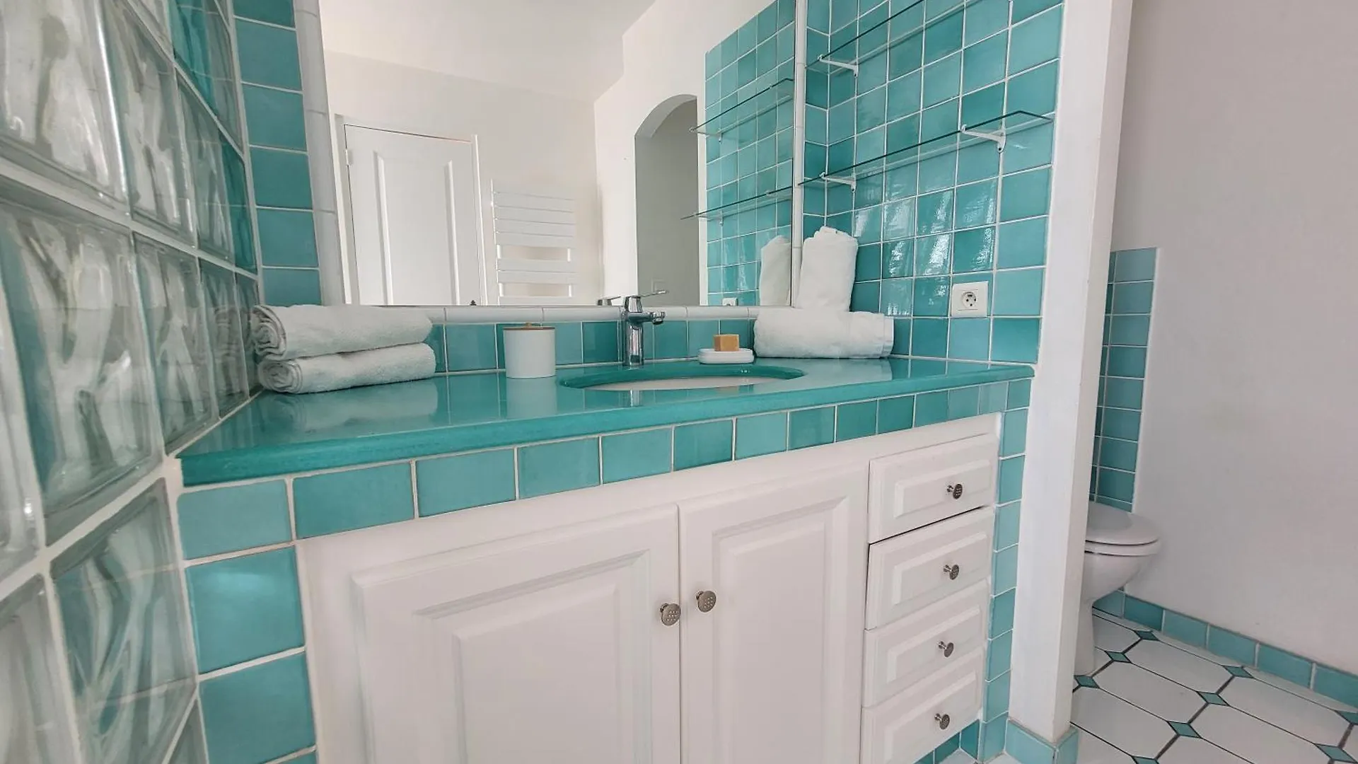 Villa Esmeralda Adults Only Лес-Иссамбр